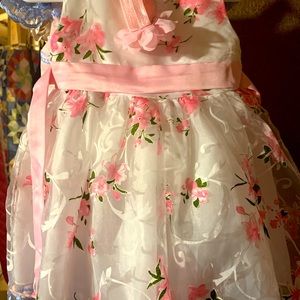 Beautiful flowered dress wore once